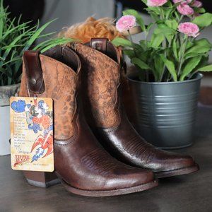 YIPPEE KI YAY by OLD GRINGO THE CORINNA